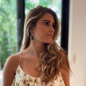 Meet your Posher, Monica